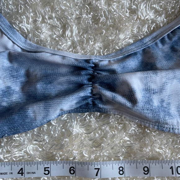 Bikini - Picture 5 of 7